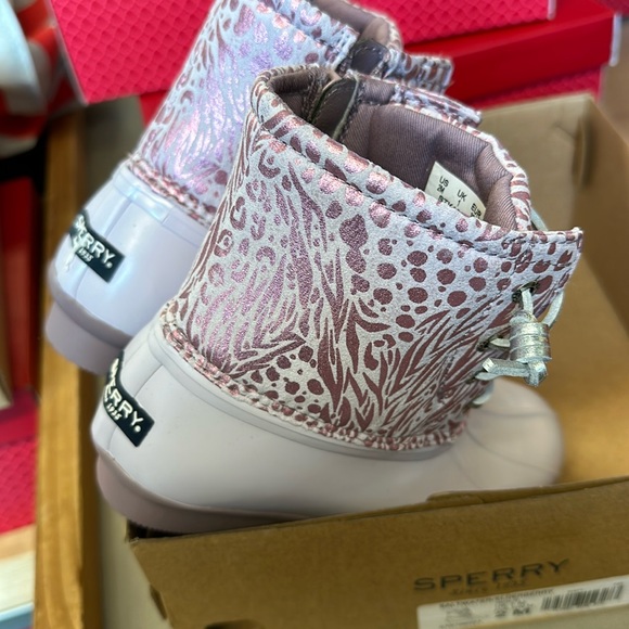 Sperry boots - Picture 1 of 4